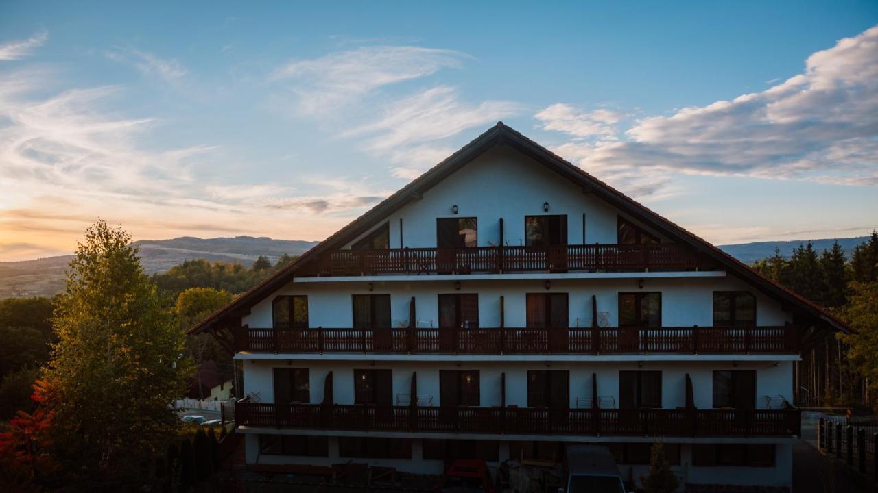 Hotel Relax Sovata Buitenkant foto
