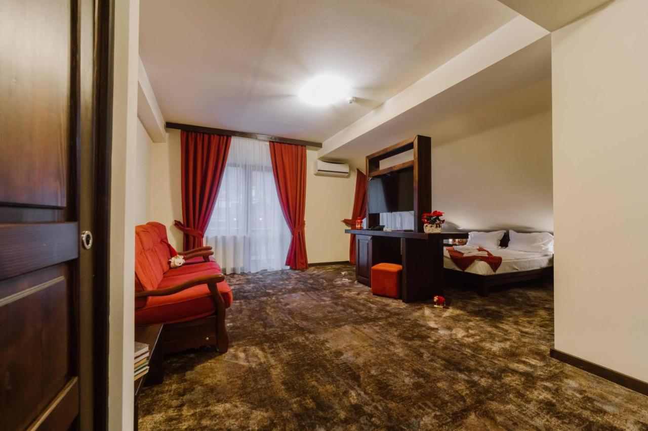 Hotel Relax Sovata Buitenkant foto