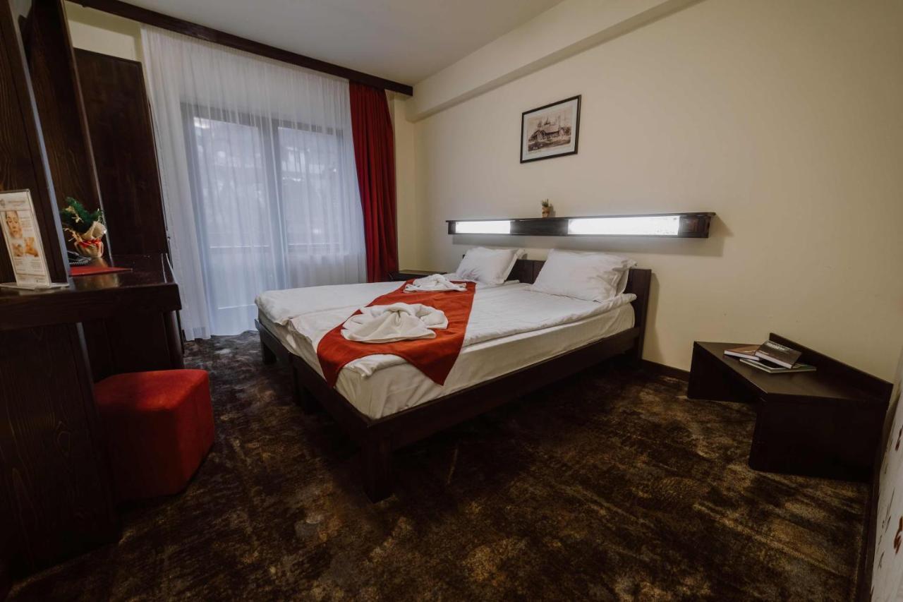 Hotel Relax Sovata Buitenkant foto